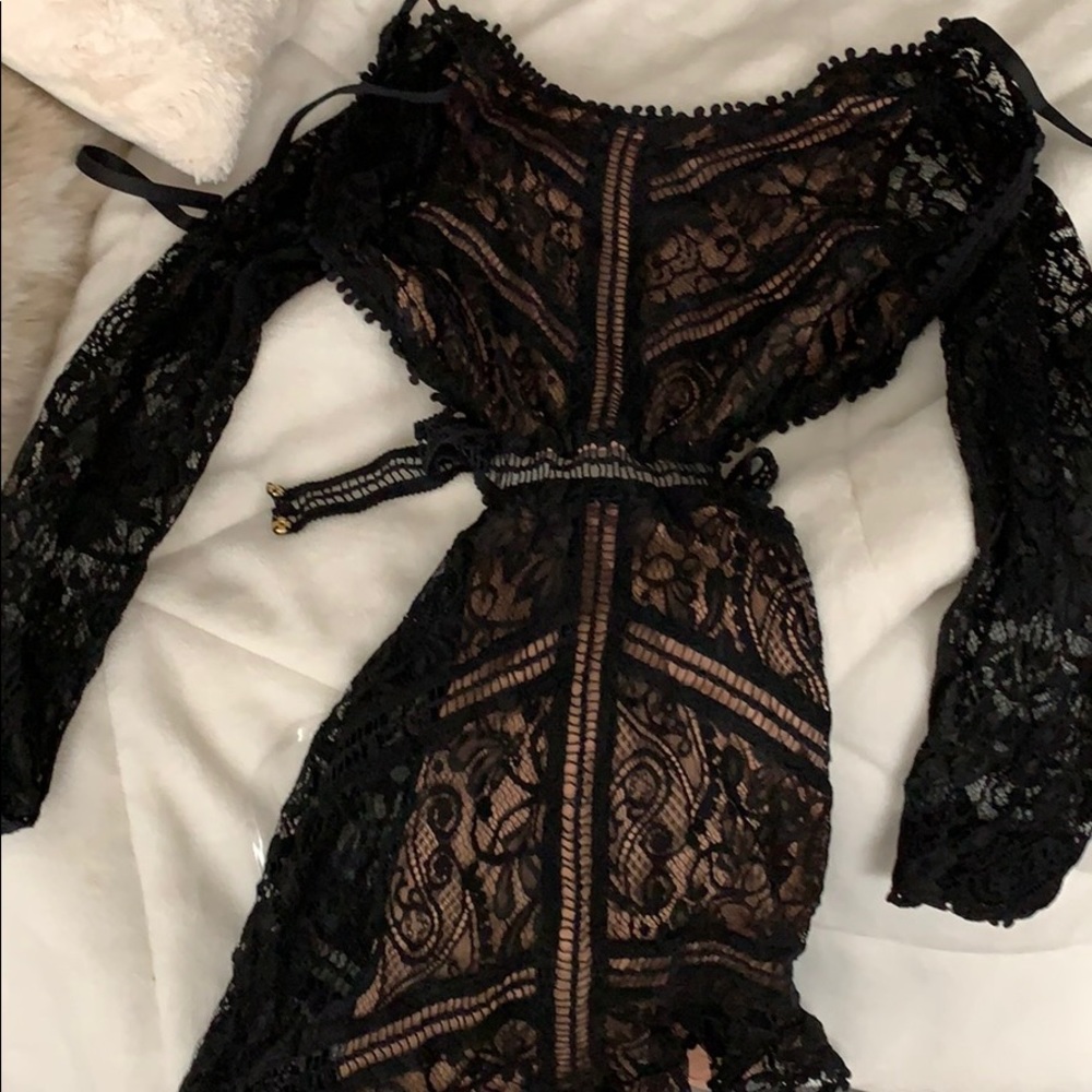 Worn once-for love and lemons emerie dress!